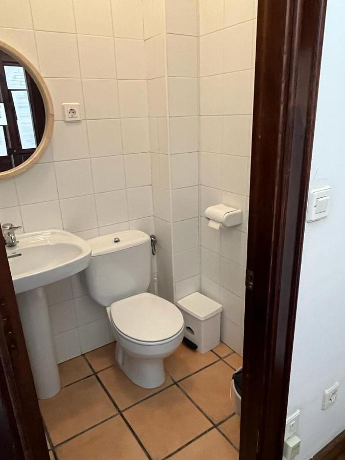 Apartamento Gaudi Комильяс Экстерьер фото