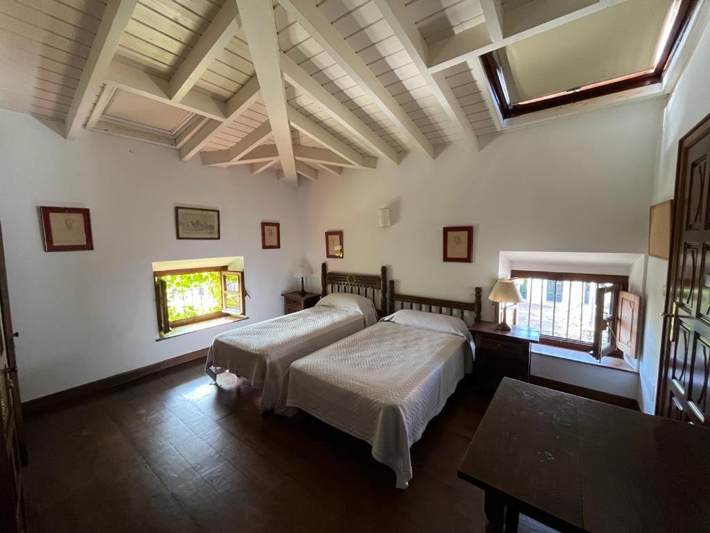 Apartamento Gaudi Комильяс Экстерьер фото