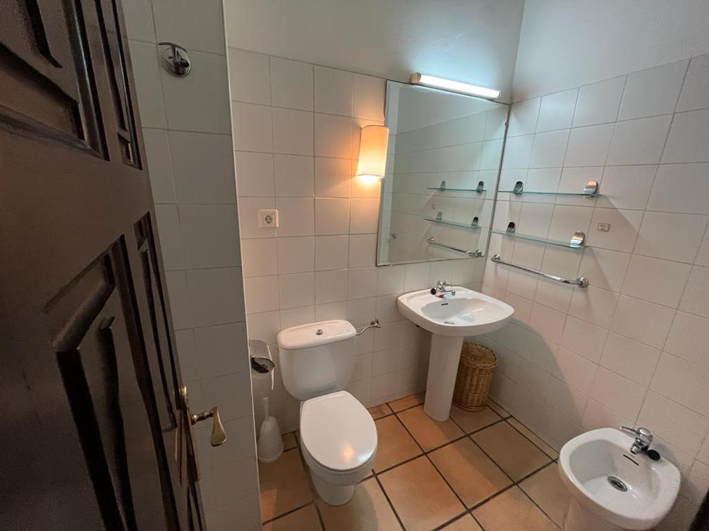 Apartamento Gaudi Комильяс Экстерьер фото